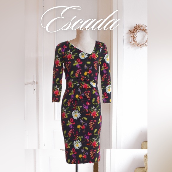 ESCADA knee length dress size 36. - Picture 2 of 8